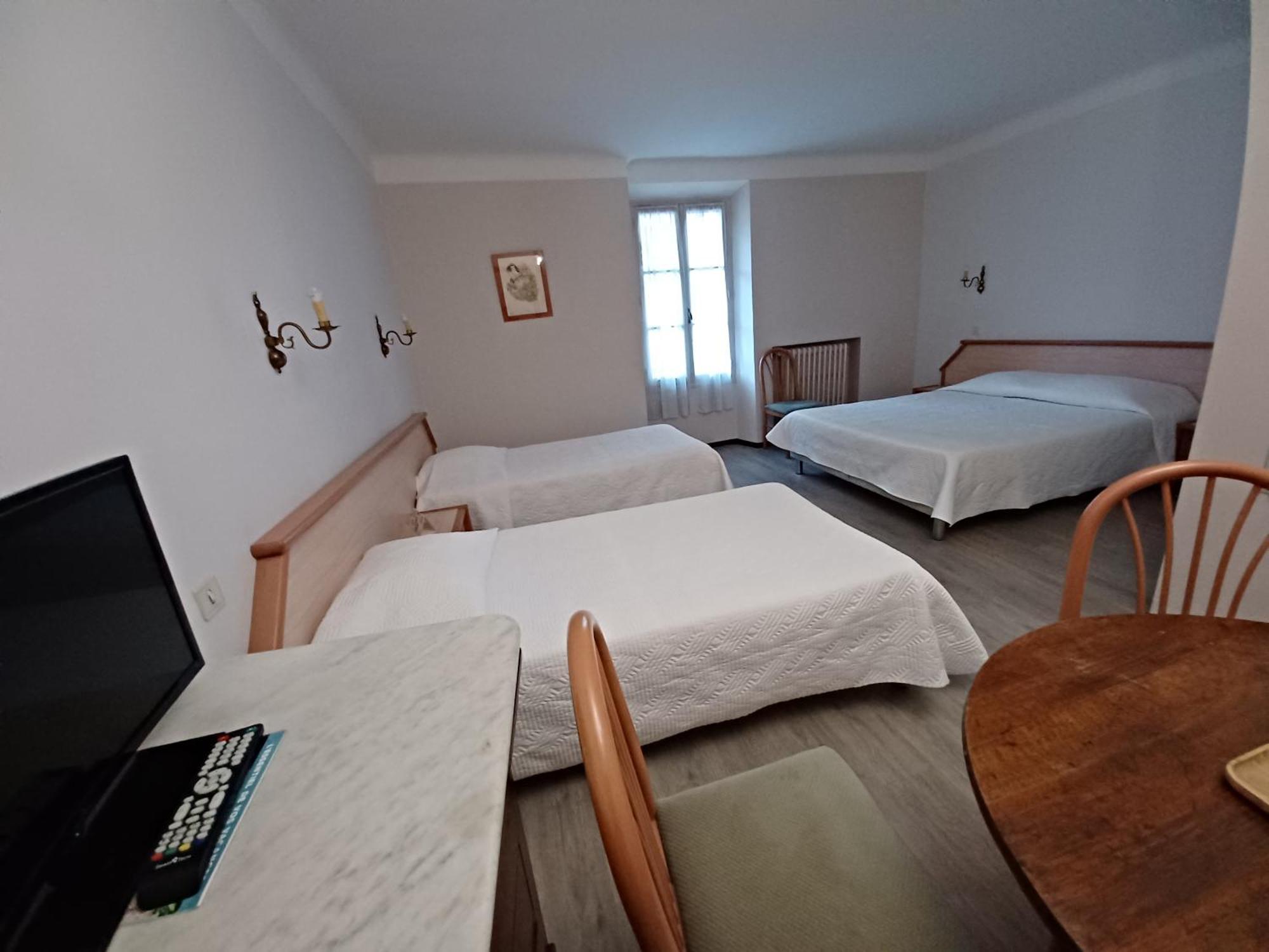 Logis Hotel Du Pont D'Or Barjols Exterior photo